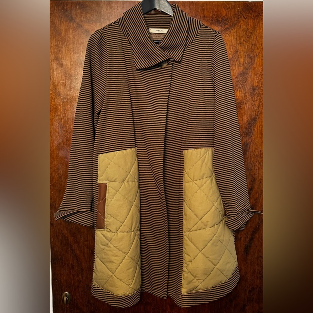 Striped Brown & Cream Quilted-Pocket Trench Coat by